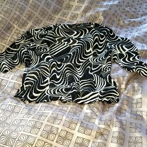 NY & CO long sleeve sheer black/ white top